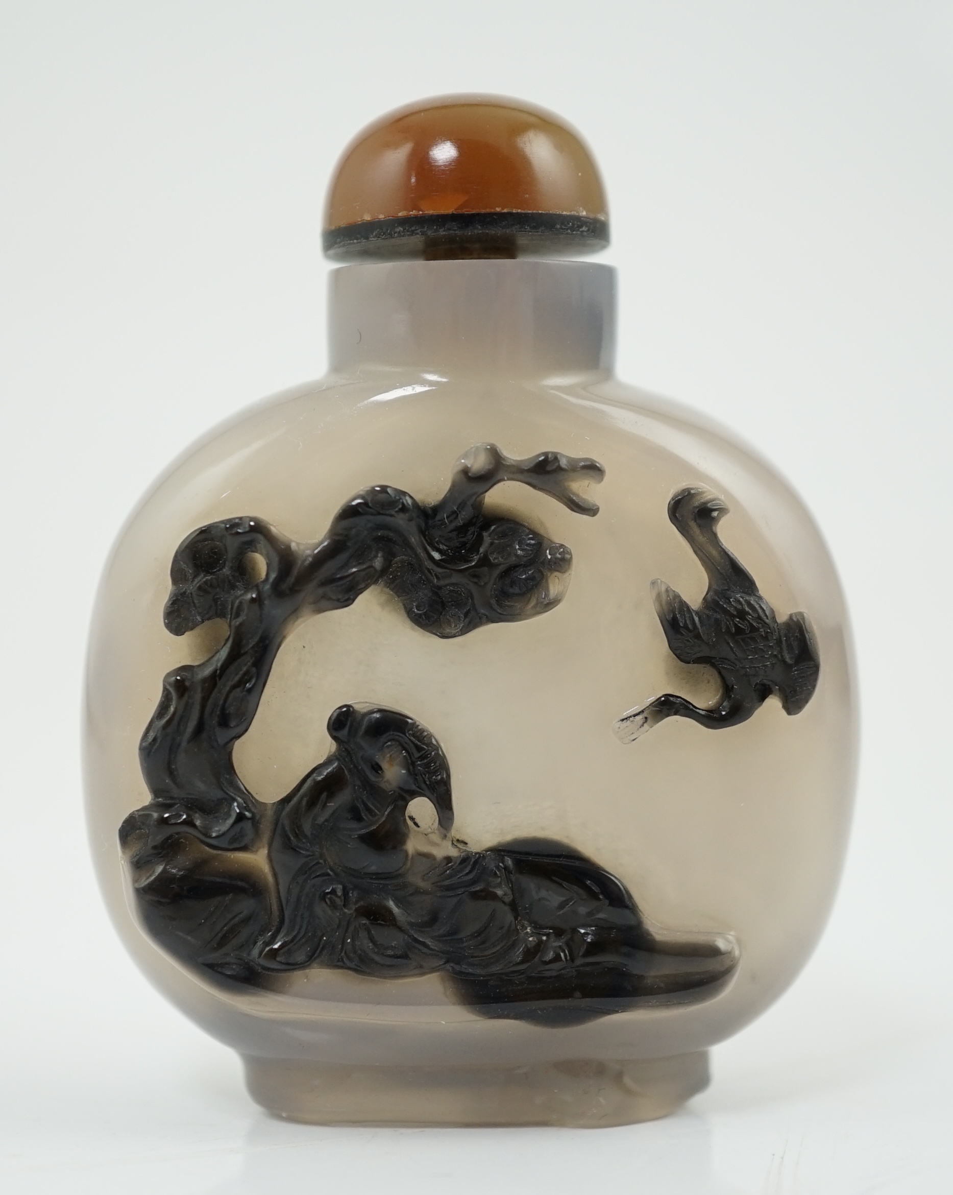 A Chinese cameo agate ‘sage and crane’ snuff bottle, 19th century
